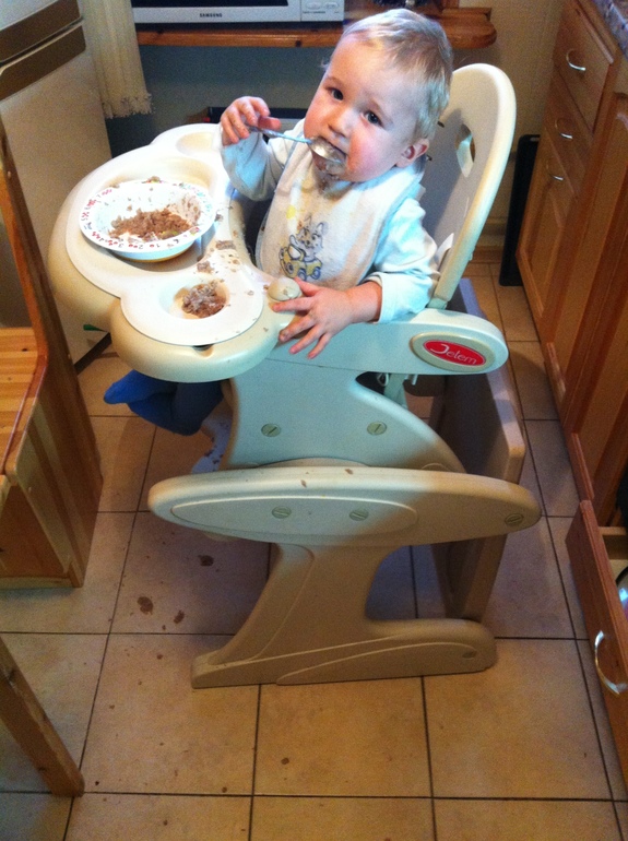 Что Кирюшка умеет к своим 1,5 годам :)