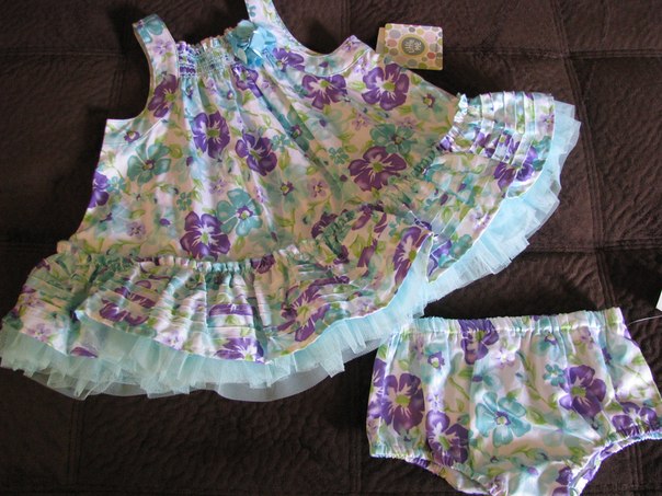 ЛЕТНЕЕ ЯРКОЕ ЛЕГКОЕ ПЛАТЬЕ С ТРУСИКАМИ на 18 мес. 1200 руб.