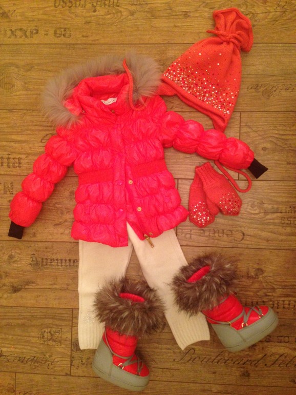 DIOR оригинал сноубутсы, размер 23-25, цена 4000 руб.