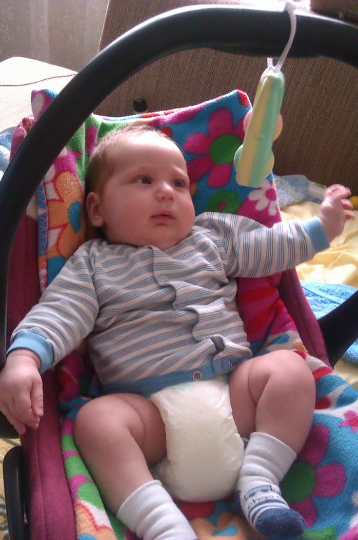 медвежонку 2 месяца)