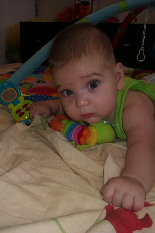 медвежонку пять)