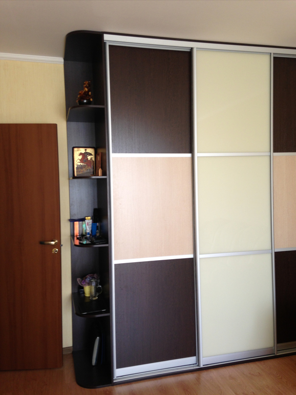 Шкаф-купе в отличном состоянии