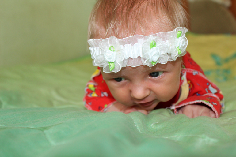 Вот нам месяц.