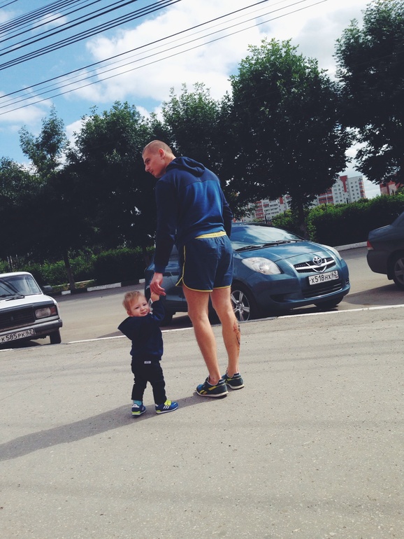 Гуляем ножками :)