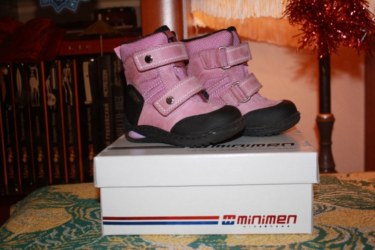 Сапожки на девочку minimen.