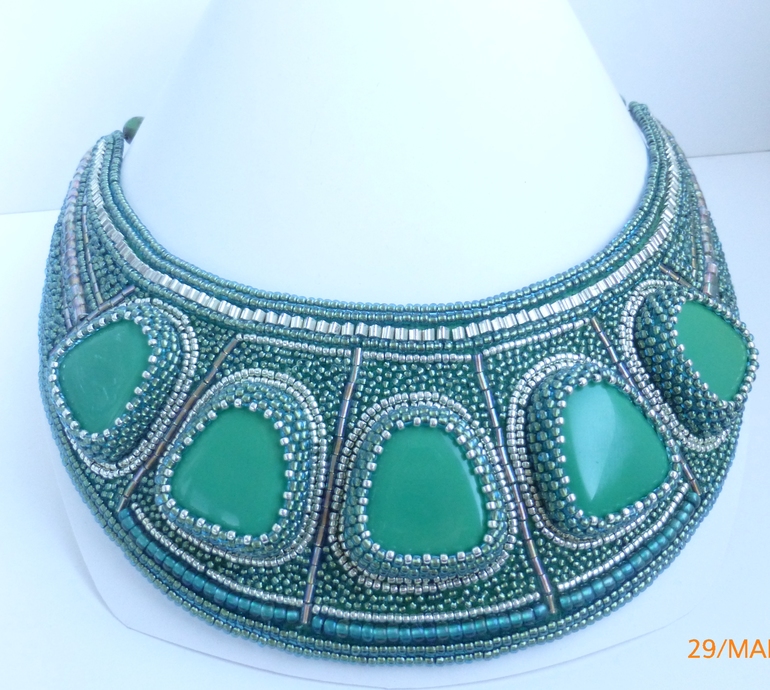 Бисерное колье