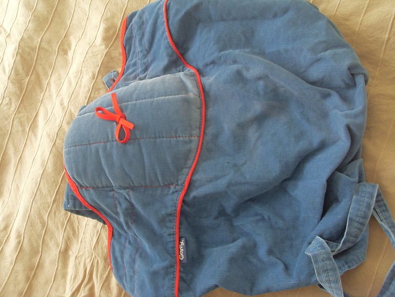 Отдам кенгуру 2 шт. м. марьино