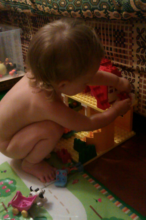 Анюсечке полтора года!