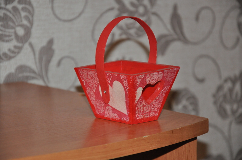 Маленькая конфетница