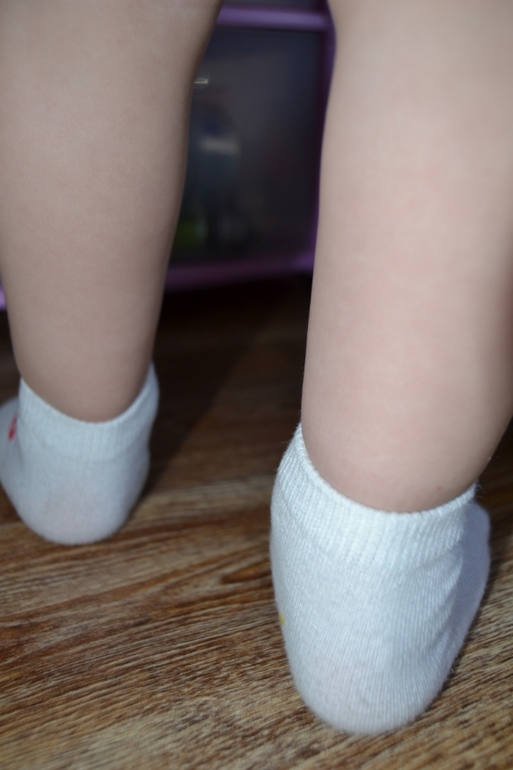 девочки помогите! что-то не так ,какие-то мы кривые...