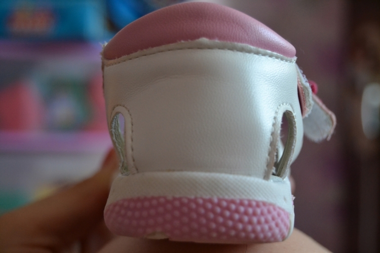 девочки помогите! что-то не так ,какие-то мы кривые...