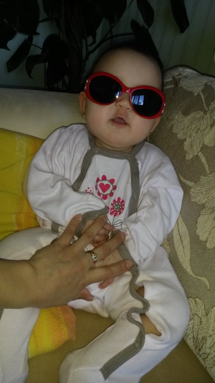 Диане 7 месяцев :)