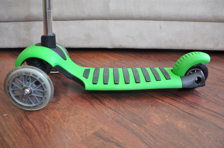 Продам Самокат трехколесный Y Bike Glider Mini