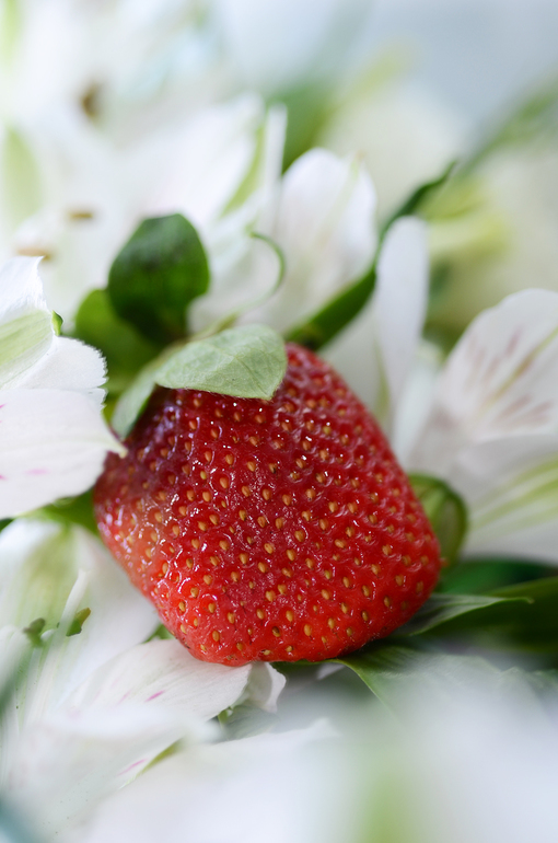 Всем у кого нет аллергии от клубники )))