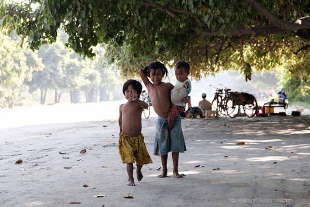 Дети в Бирме