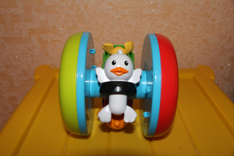 Игрушки пакетом и отдельно до года, вожжи Canpol, почта.