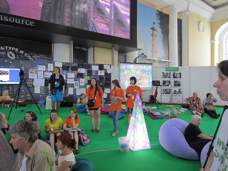 Книжный салон. День первый.