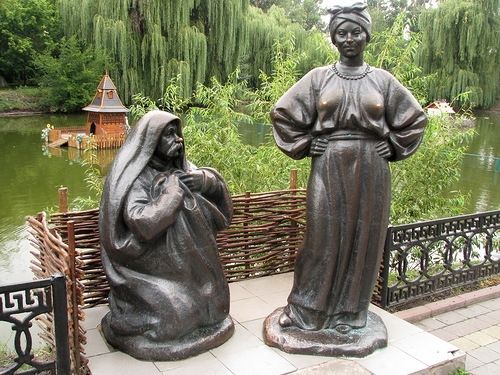 Со страниц любимых книг в бронзу и гранит - 10