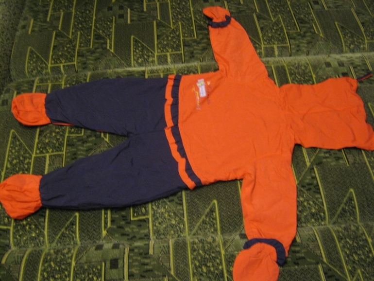 Продаю комбинезон для девочки (весна) Peluche et Tartine р-р 86 (18 m)