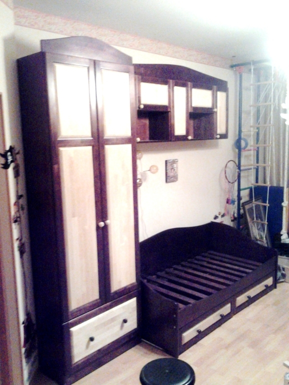 Подборка кроватей из массива