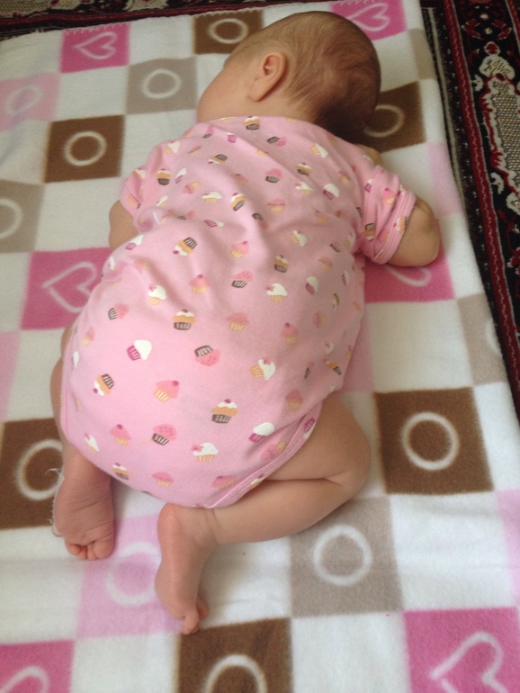 Оказывается она так хотела спать))))