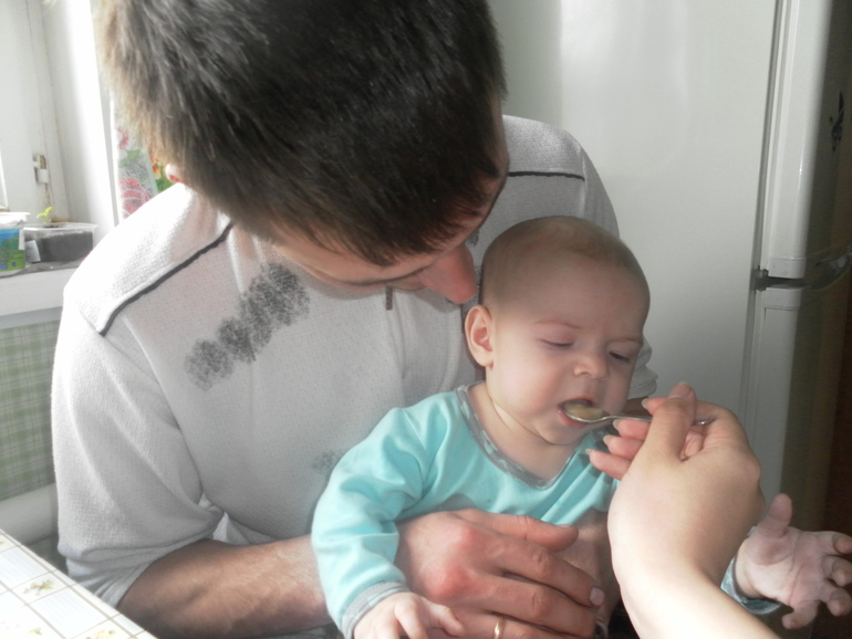 Наша первая еда.