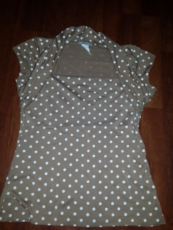 Оригинальная кофточка-футболочка